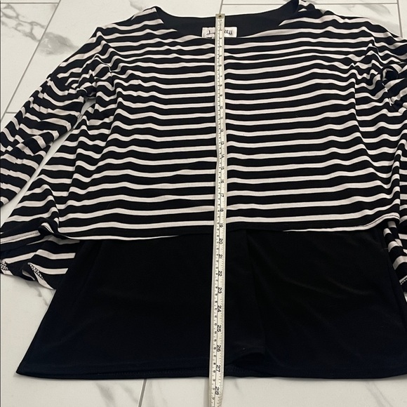 Joseph Ribkoff Black & White Striped Tiered Tunic Top Round Neck 3/4 Sleeve Sz.4 - Picture 10 of 11